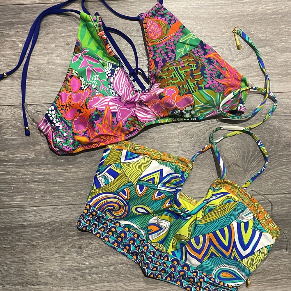 Lot of 2 Trina Turk Halter padded Bikini Halter String tops size 10 12